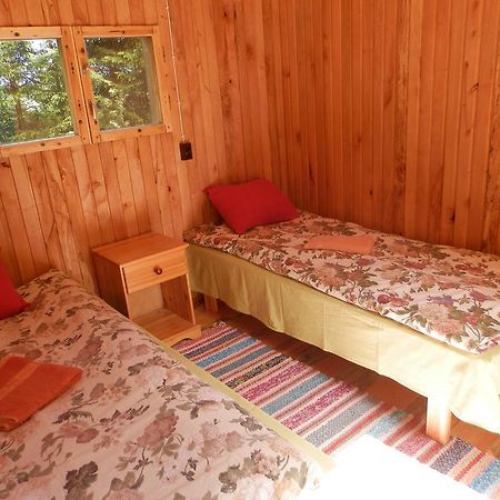 Ala-Laugu Holiday Home Leisi Eksteriør billede