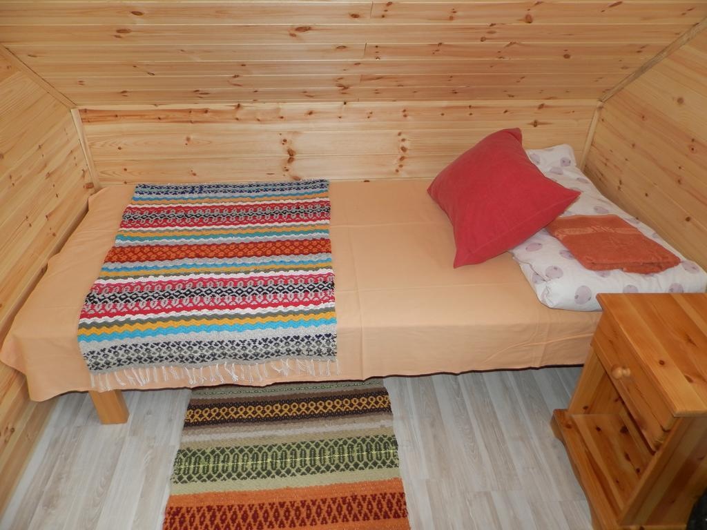 Ala-Laugu Holiday Home Leisi Eksteriør billede