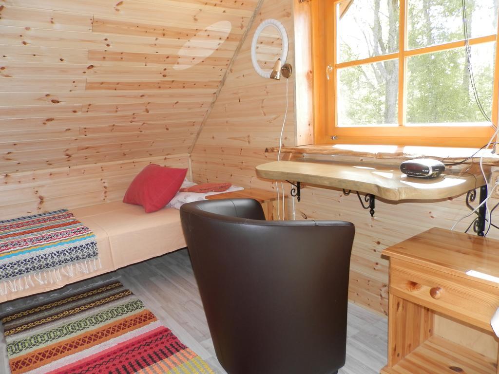 Ala-Laugu Holiday Home Leisi Eksteriør billede